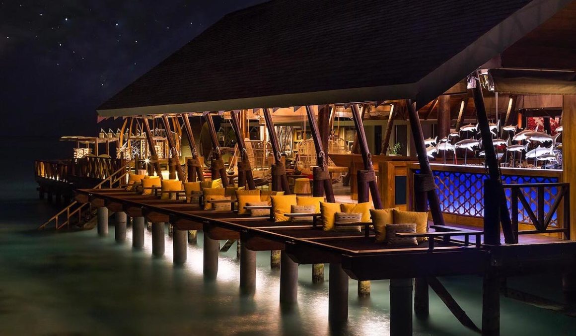 lux south ari atoll restaurant